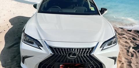 Lexus ES300h 2023