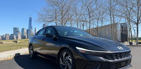 Hyundai Elantra 2024