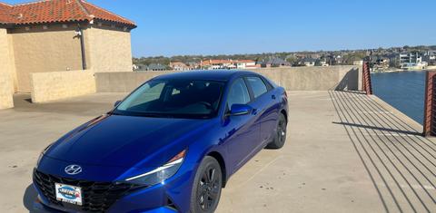 Hyundai Elantra 2022