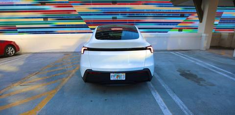 Tesla Model Y 2026