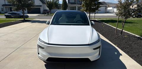 Tesla Model Y 2026