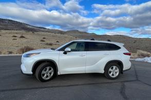 Toyota Highlander car