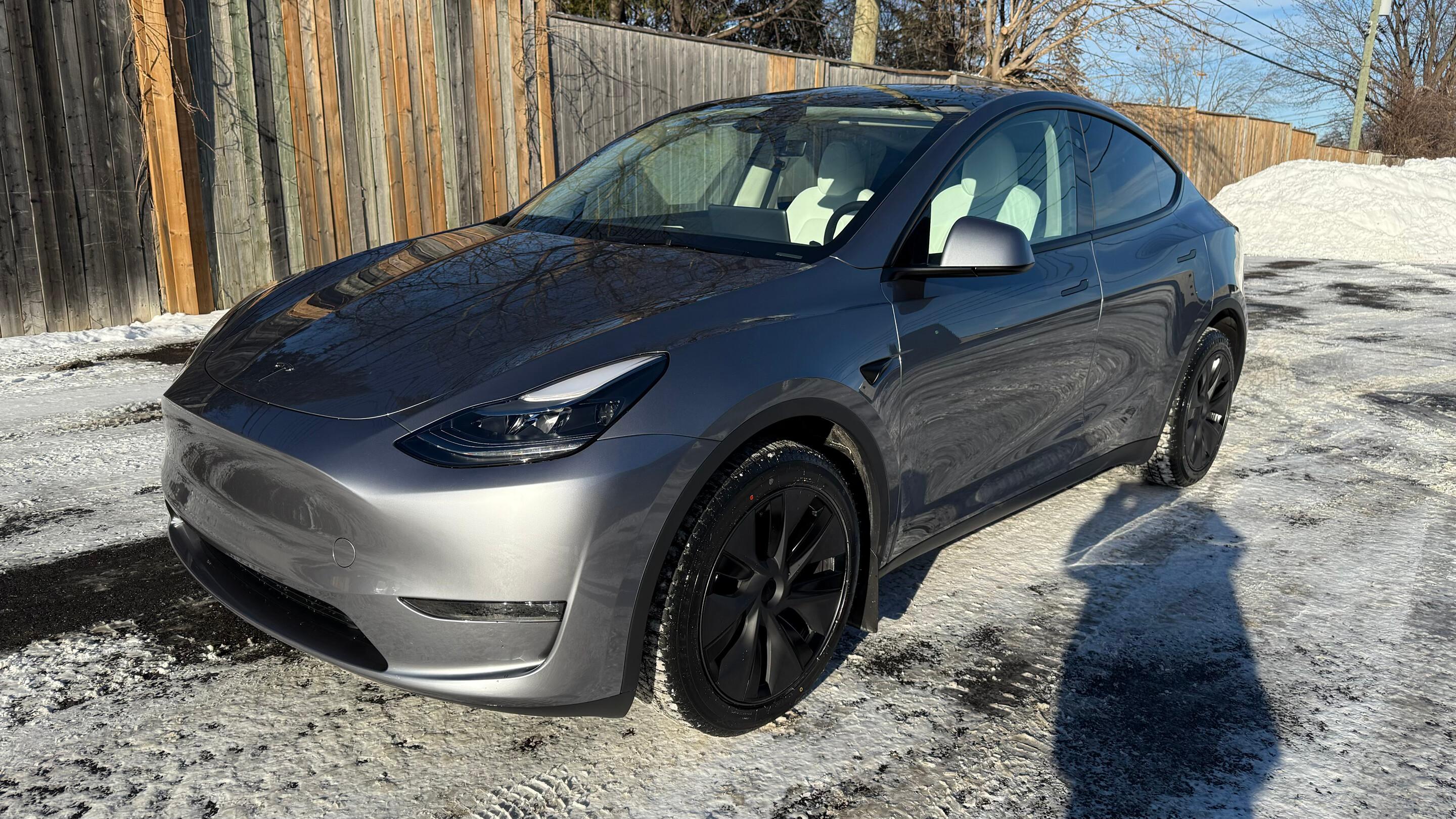 Tesla Model Y 2025 à 