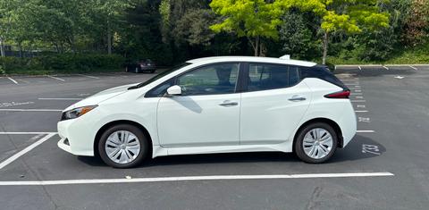 Nissan LEAF 2023