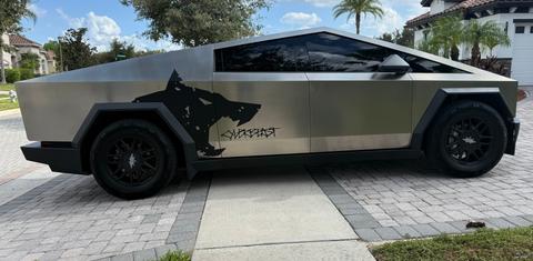 Tesla Cybertruck 2025