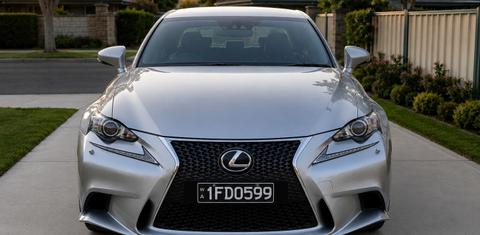 Lexus IS200t 2015