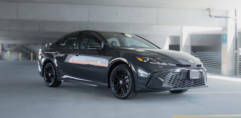 Toyota Camry Hybrid 2025