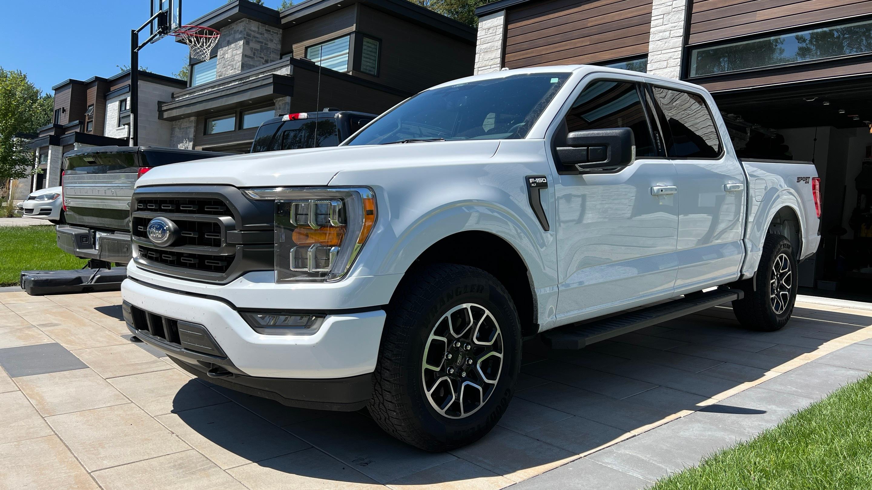 Ford F-150 2022 in Montréal, QC