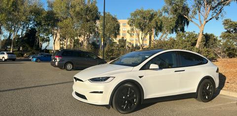 Tesla Model X 2022