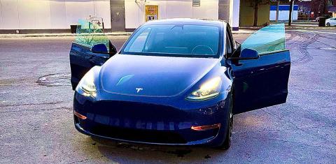 Tesla Model Y 2023