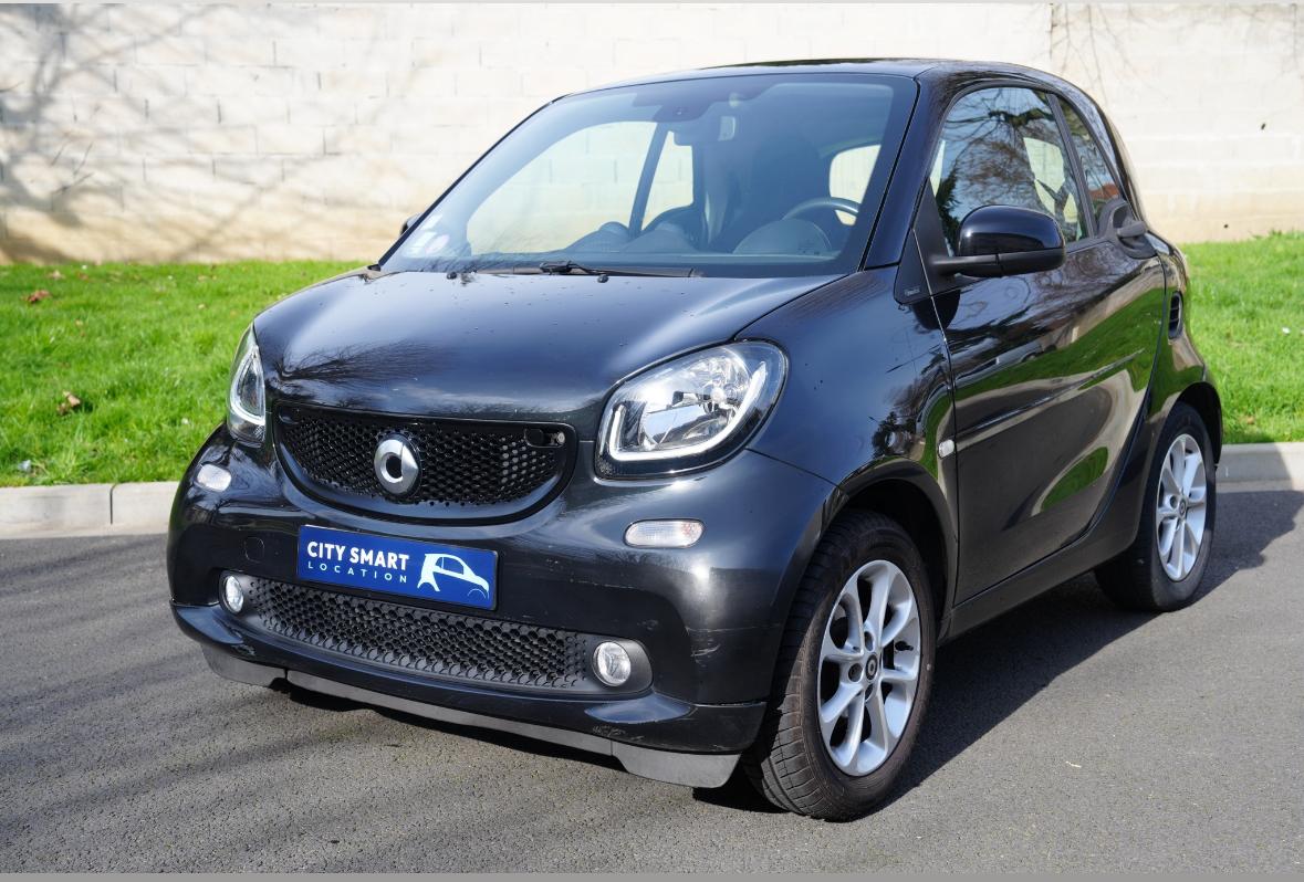 smart FORTWO COUPE 2015 à Paris