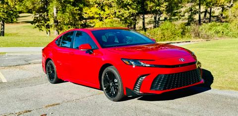Toyota Camry Hybrid 2025