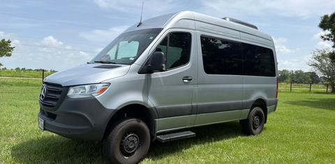 Mercedes-Benz Sprinter 2025