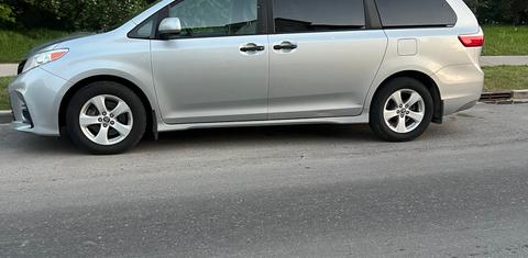 Toyota Sienna 2019