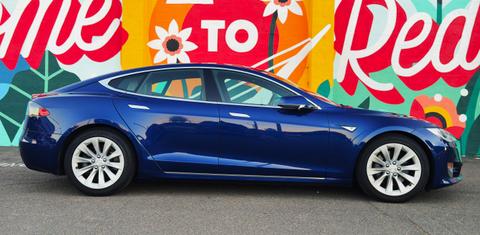 Tesla Model S 2016