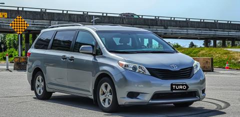 Toyota Sienna 2016