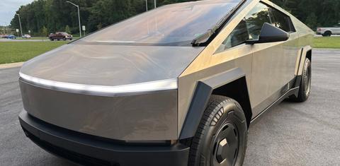 Tesla Cybertruck 2025