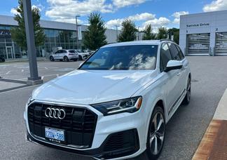 Audi Q7 car