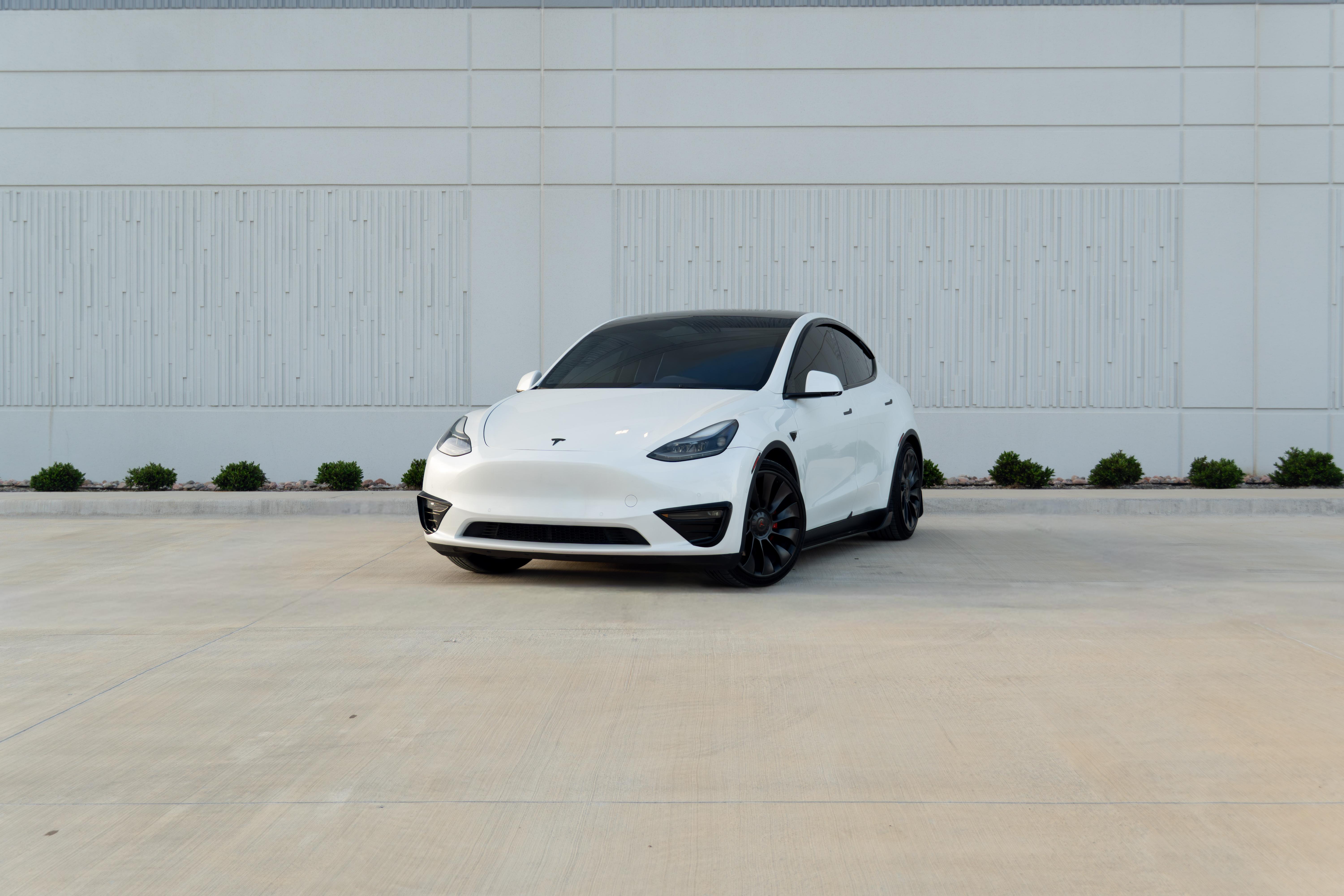 Tesla Model Y 2022 in Irving, TX