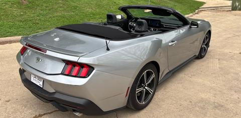 Ford Mustang 2024