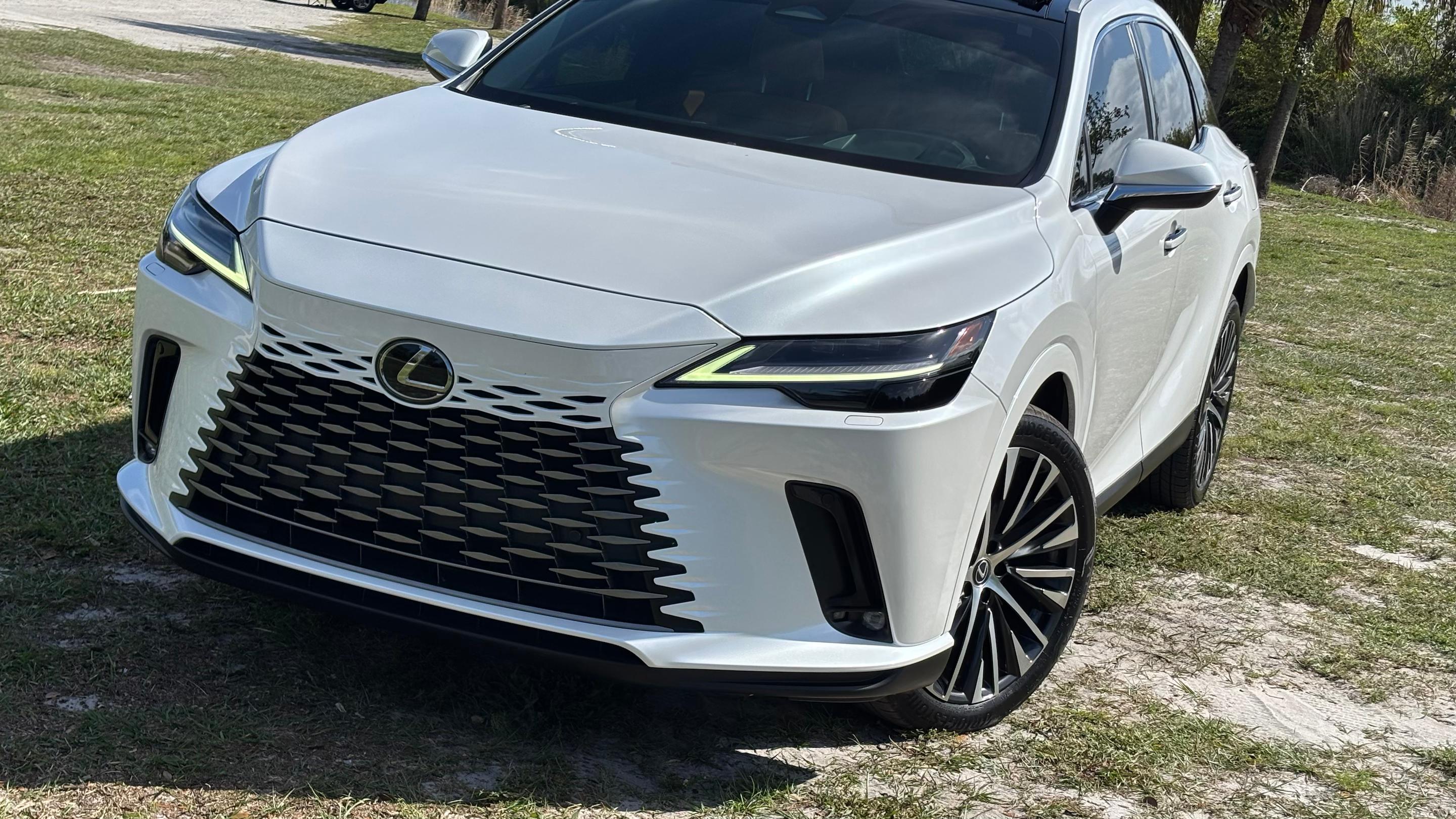 Lexus RX 2025 in 