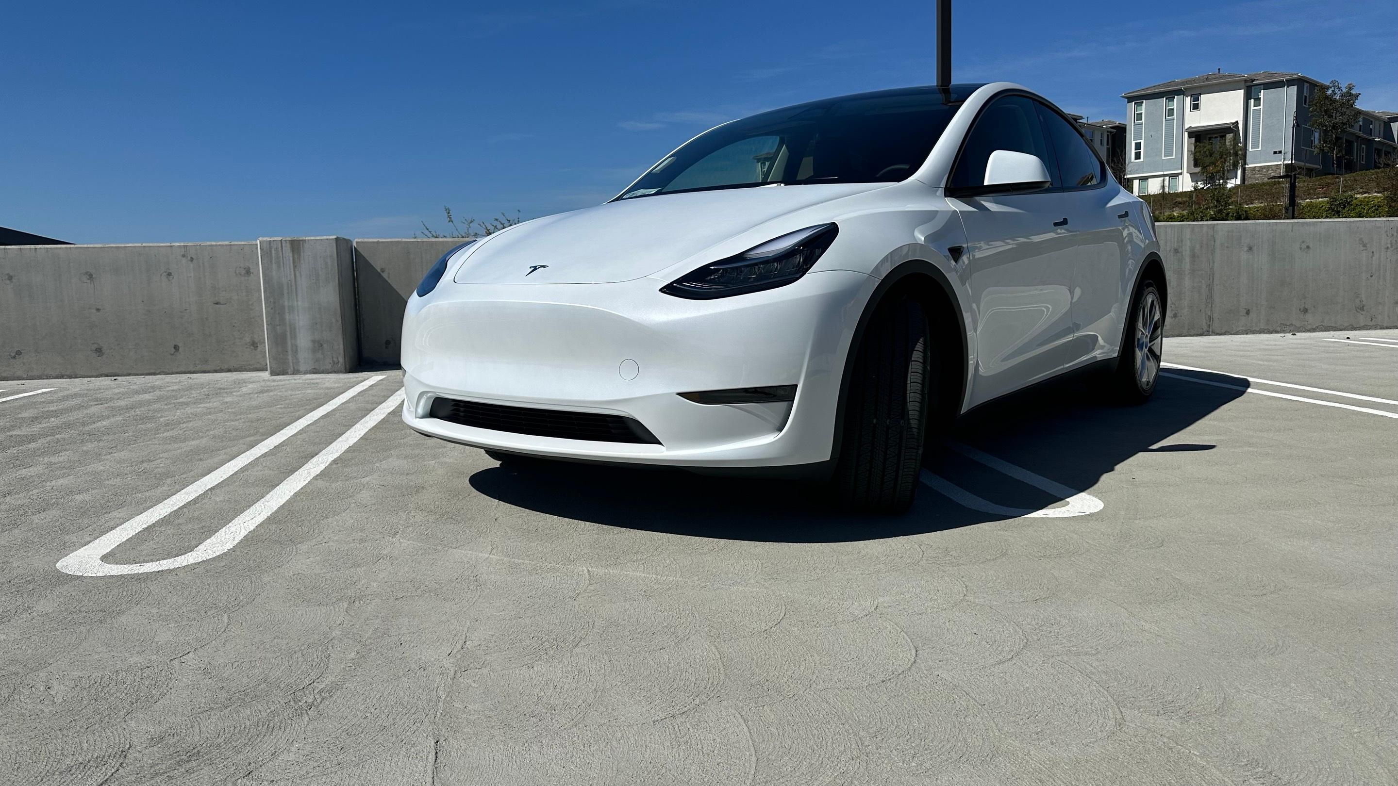 Tesla Model Y 2023 in Lake Forest, CA
