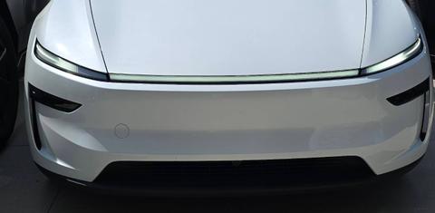 Tesla Model Y 2026