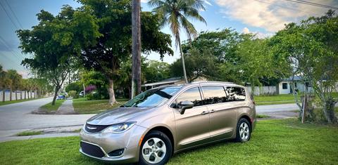 Chrysler Pacifica 2017