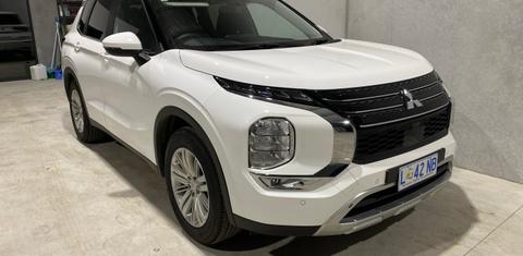 Mitsubishi OUTLANDER 2023