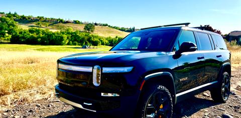 Rivian R1S 2022