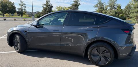 Tesla Model Y 2026