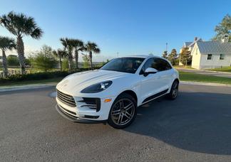 Porsche Macan car