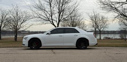 Chrysler 300 2019