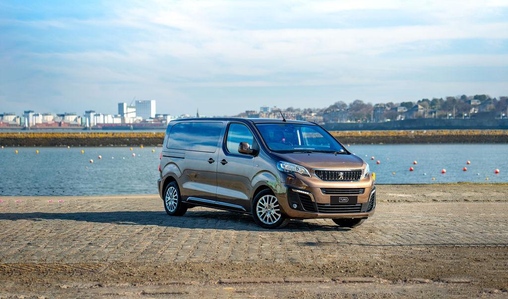 Peugeot Traveller 2018 in Sutton