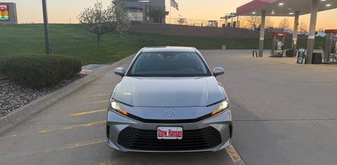 Toyota Camry Hybrid 2025