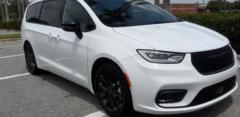 Chrysler Pacifica 2025
