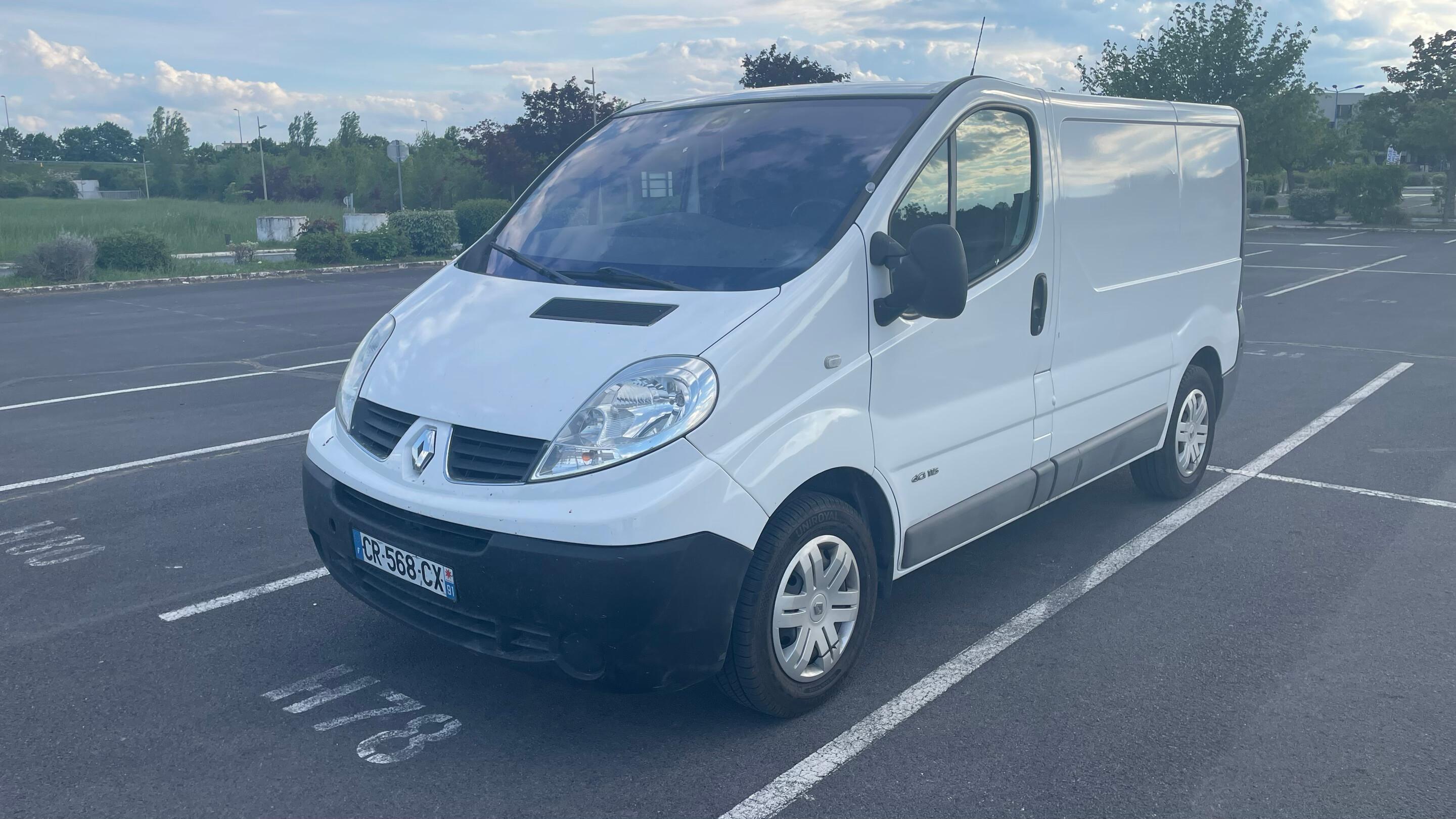 Renault TRAFIC II 2013 à Reims