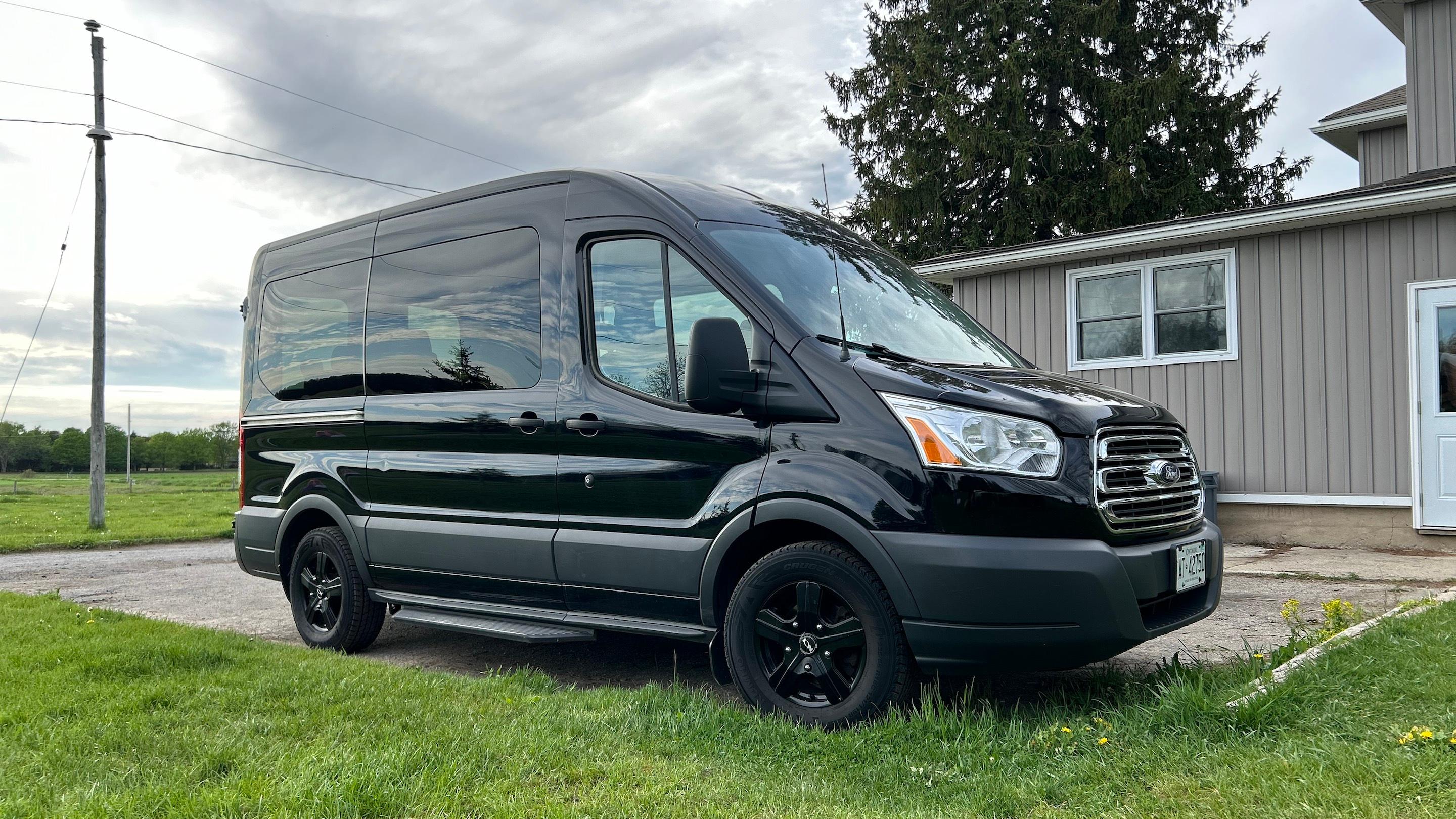 Ford Transit 2017 in Brantford, ON