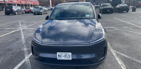 Tesla Model Y 2026