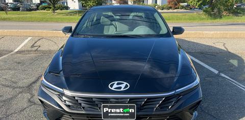 Hyundai Elantra 2025