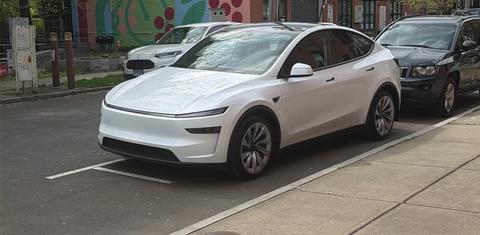Tesla Model Y 2026
