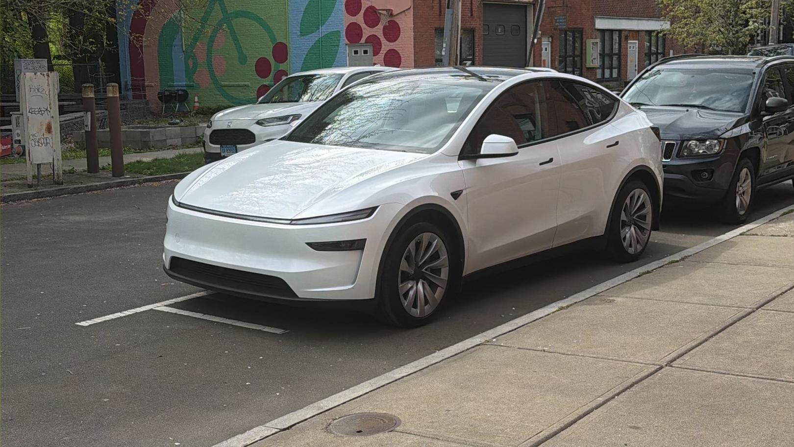 Tesla Model Y 2026 in Lyndon, VT