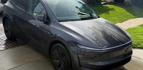 Tesla Model Y 2026