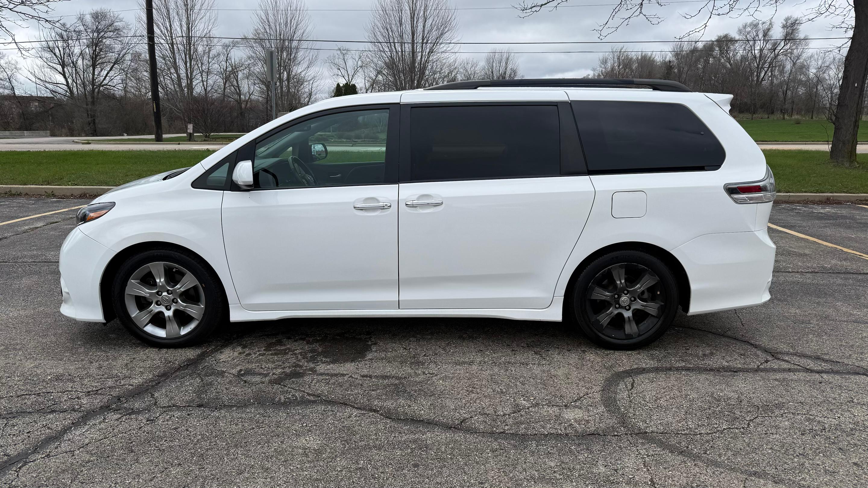 Toyota Sienna 2016 in 