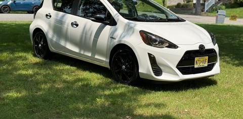 Toyota Prius c 2016