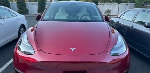 Tesla Model Y 2024