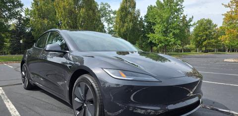 Tesla Model 3 2025