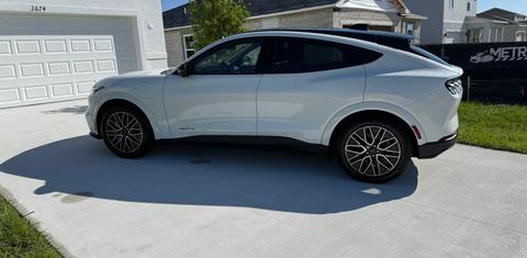 Ford Mustang Mach-E 2025