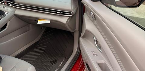 Hyundai Elantra 2025