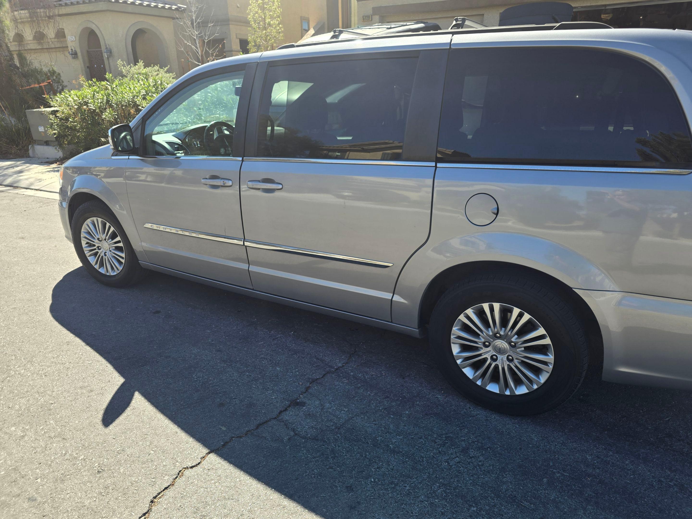 Chrysler Town & Country 2015 in Las Vegas, NV